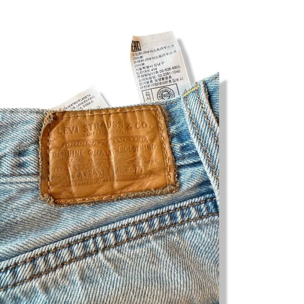 Levi's Premium Ribcage Wide Leg Jeans - Picture 7 of 8